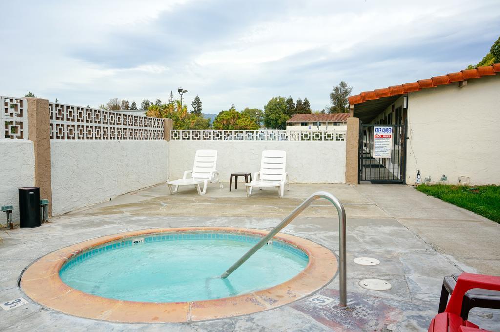 Ez 8 Motel San Jose II Экстерьер фото