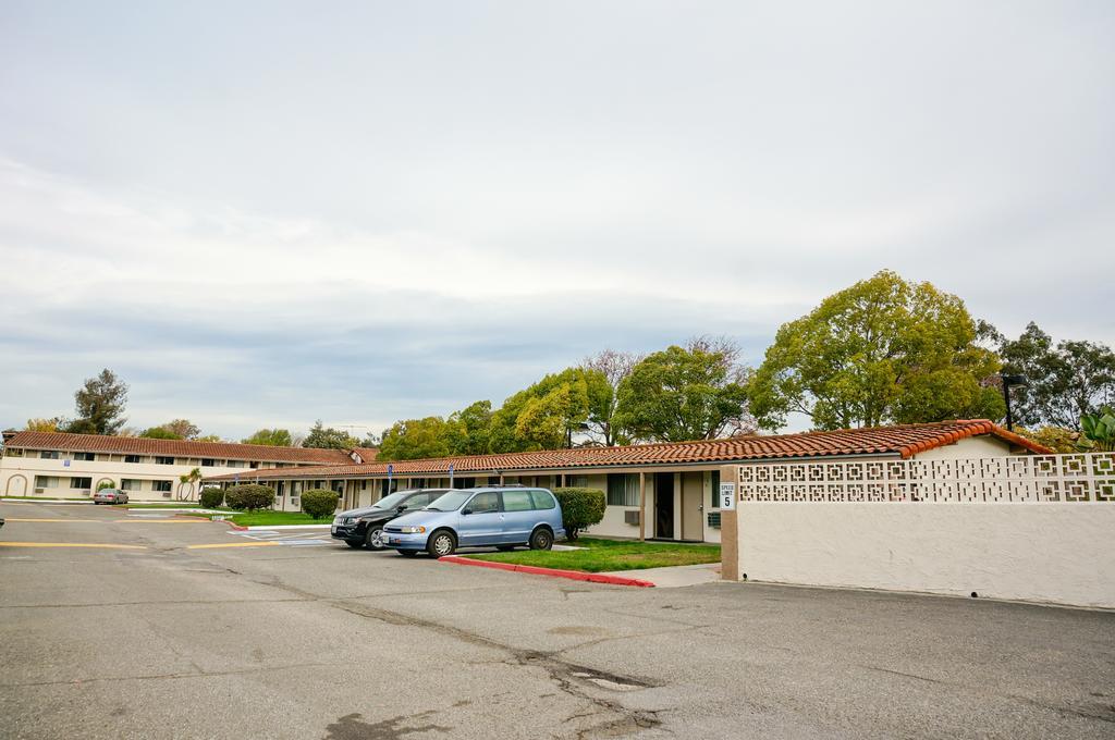 Ez 8 Motel San Jose II Экстерьер фото