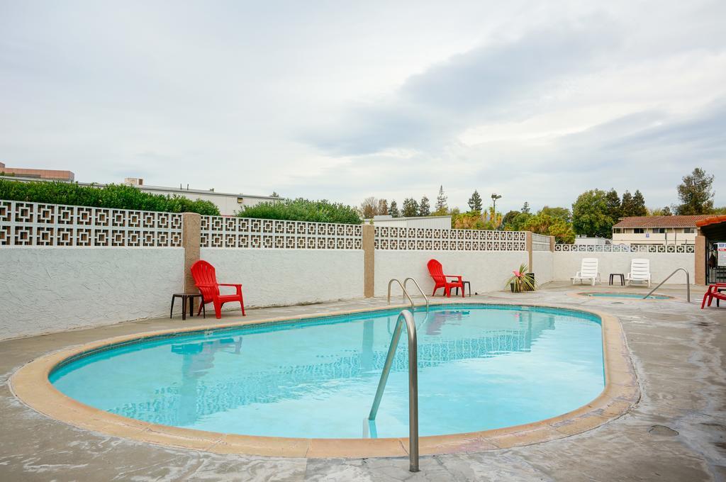 Ez 8 Motel San Jose II Экстерьер фото