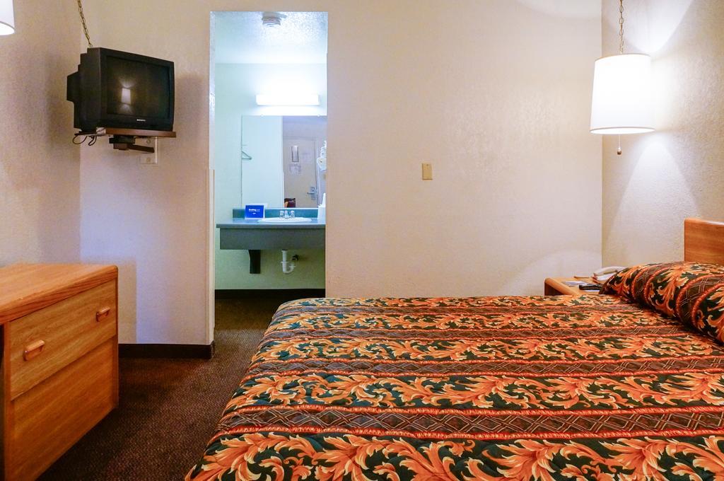Ez 8 Motel San Jose II Номер фото