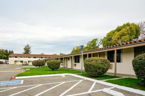 Ez 8 Motel San Jose II Экстерьер фото